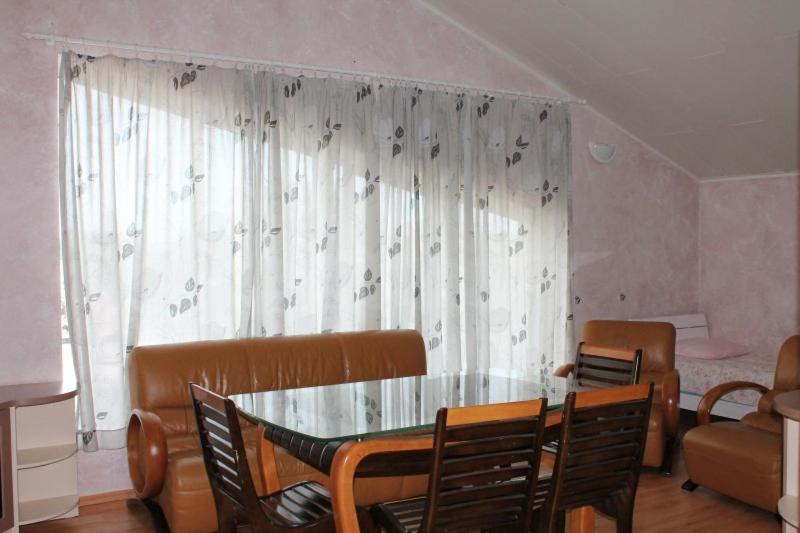 Europe Guesthouse Нарва Екстер'єр фото
