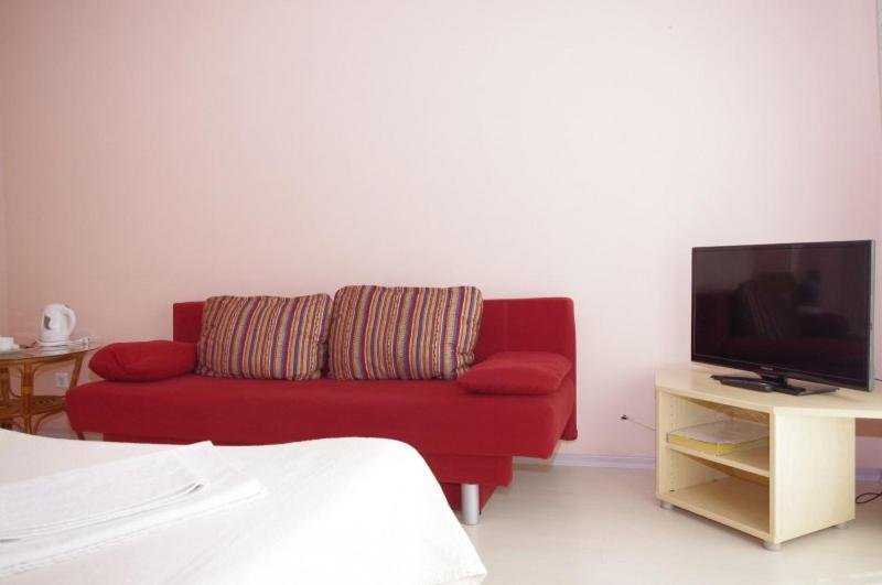 Europe Guesthouse Нарва Екстер'єр фото