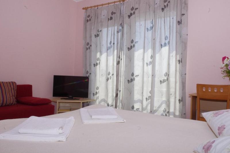 Europe Guesthouse Нарва Екстер'єр фото