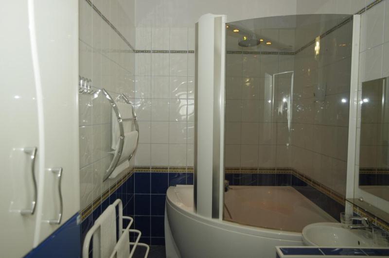 Europe Guesthouse Нарва Екстер'єр фото