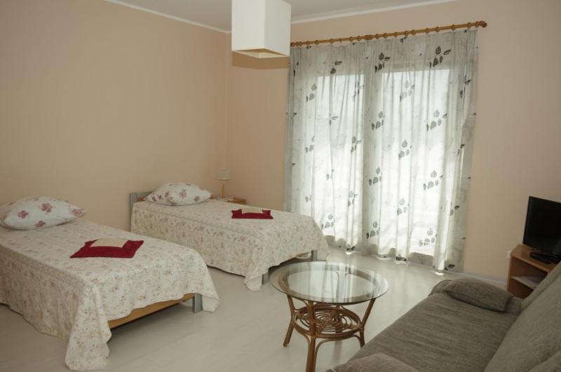 Europe Guesthouse Нарва Екстер'єр фото
