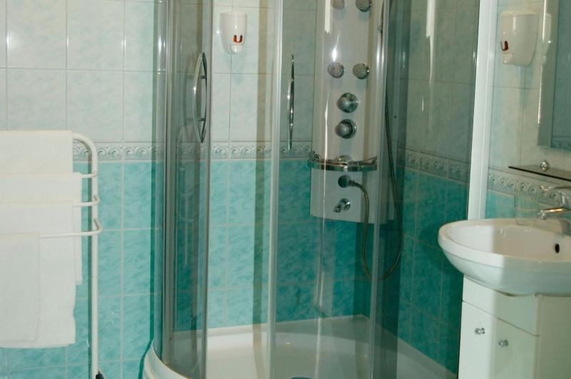 Europe Guesthouse Нарва Екстер'єр фото
